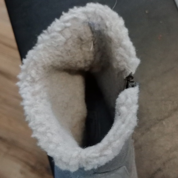 Grey Winter Boots - Picture 6 of 6